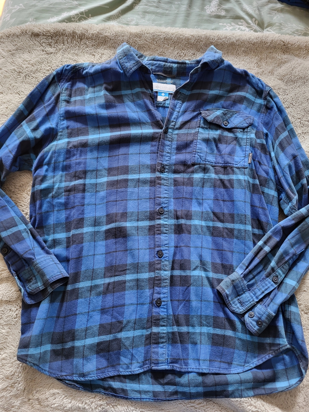 Columbia Blue Plaid Long-Sleeve Button-Down Shirt